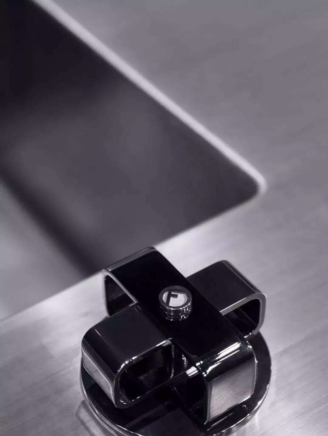 橱柜台面用大理石好还是石英石好,橱柜大理石台面宽度标准