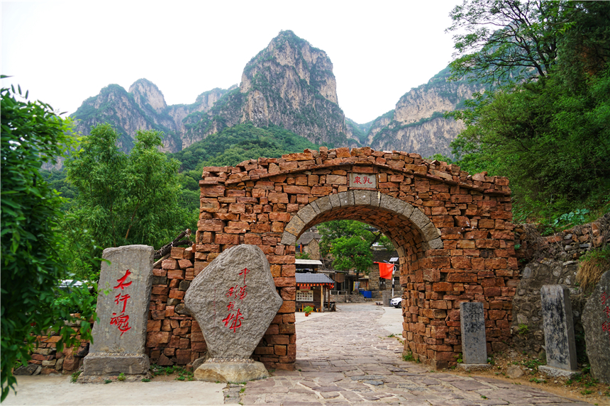 河南太行山人挖的隧道,太行山上的七大奇迹