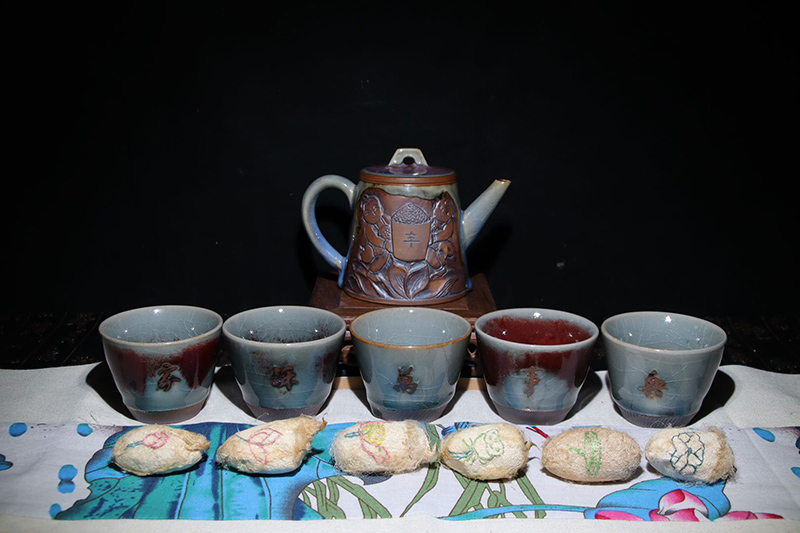 情系丝钧茶爱驻荷韵杯