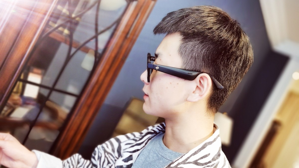 海伦凯勒无框近视眼镜,海伦凯勒未来眼镜