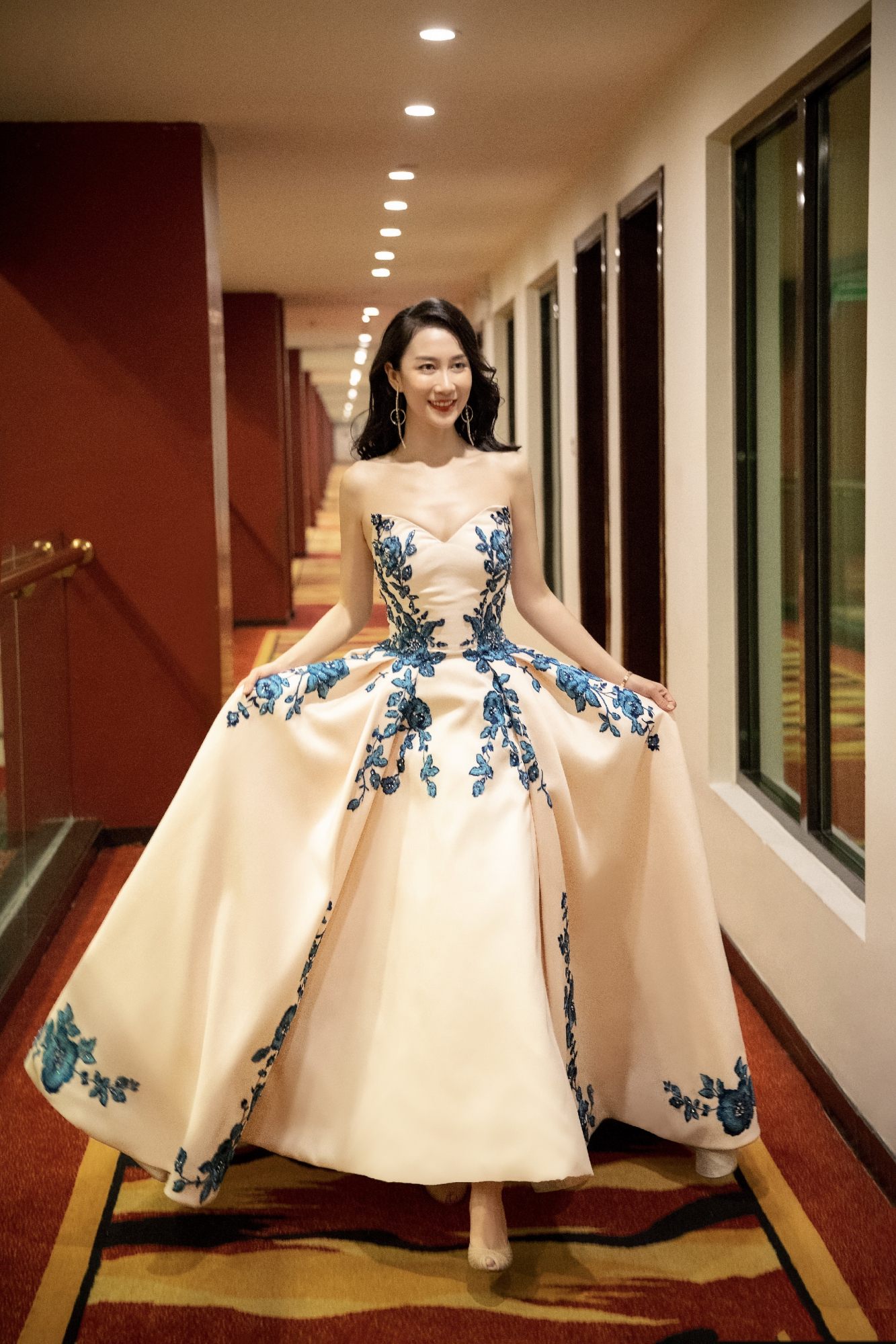 温峥嵘的美貌,温峥嵘露脐装图片