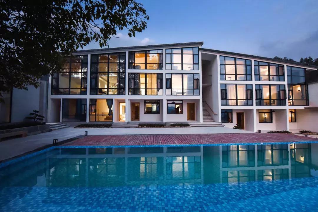 C位出道的千岛湖绝版亲水民宿！要把千岛湖最美的景装进房间……