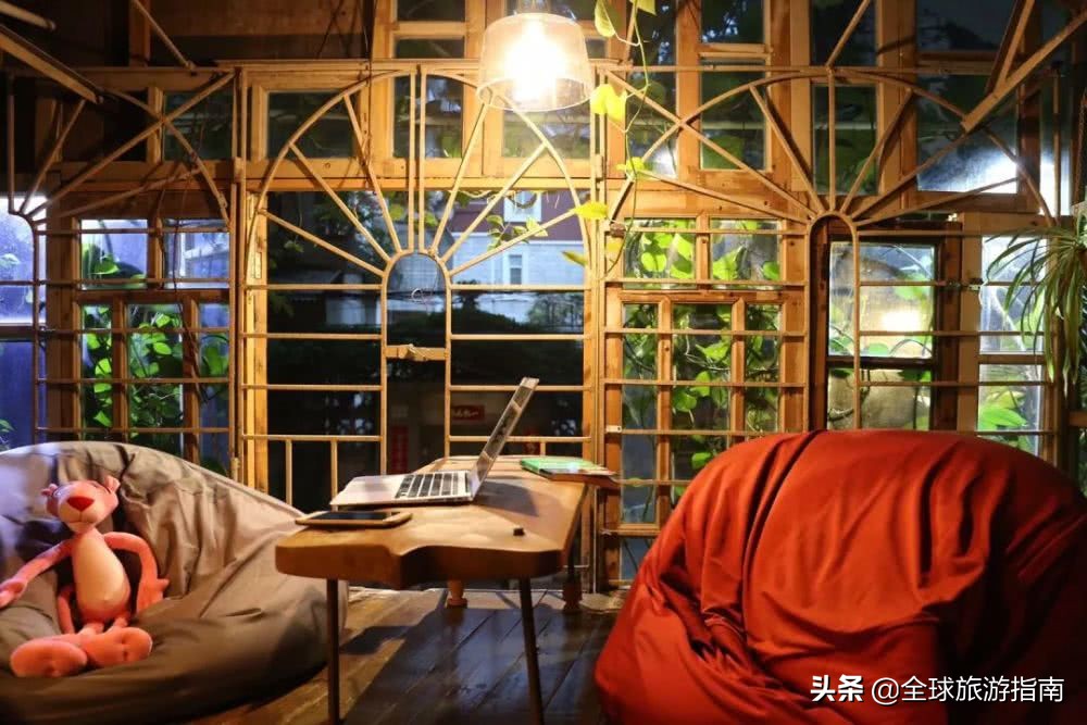 巷子里的花店有哪些,开在巷子的花店总是无人问津