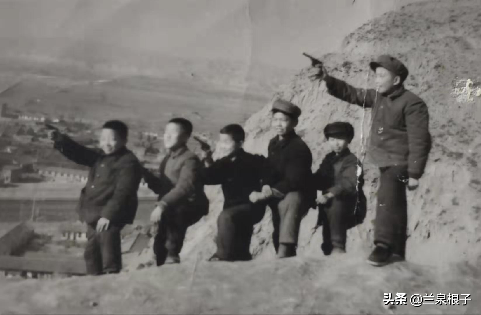 80年代火炉子家用,小时候煤火炉