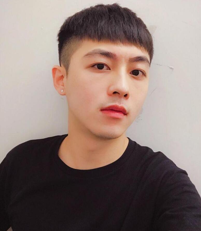 短发寸头男生帅气发型,青年发型图片男生短发帅气