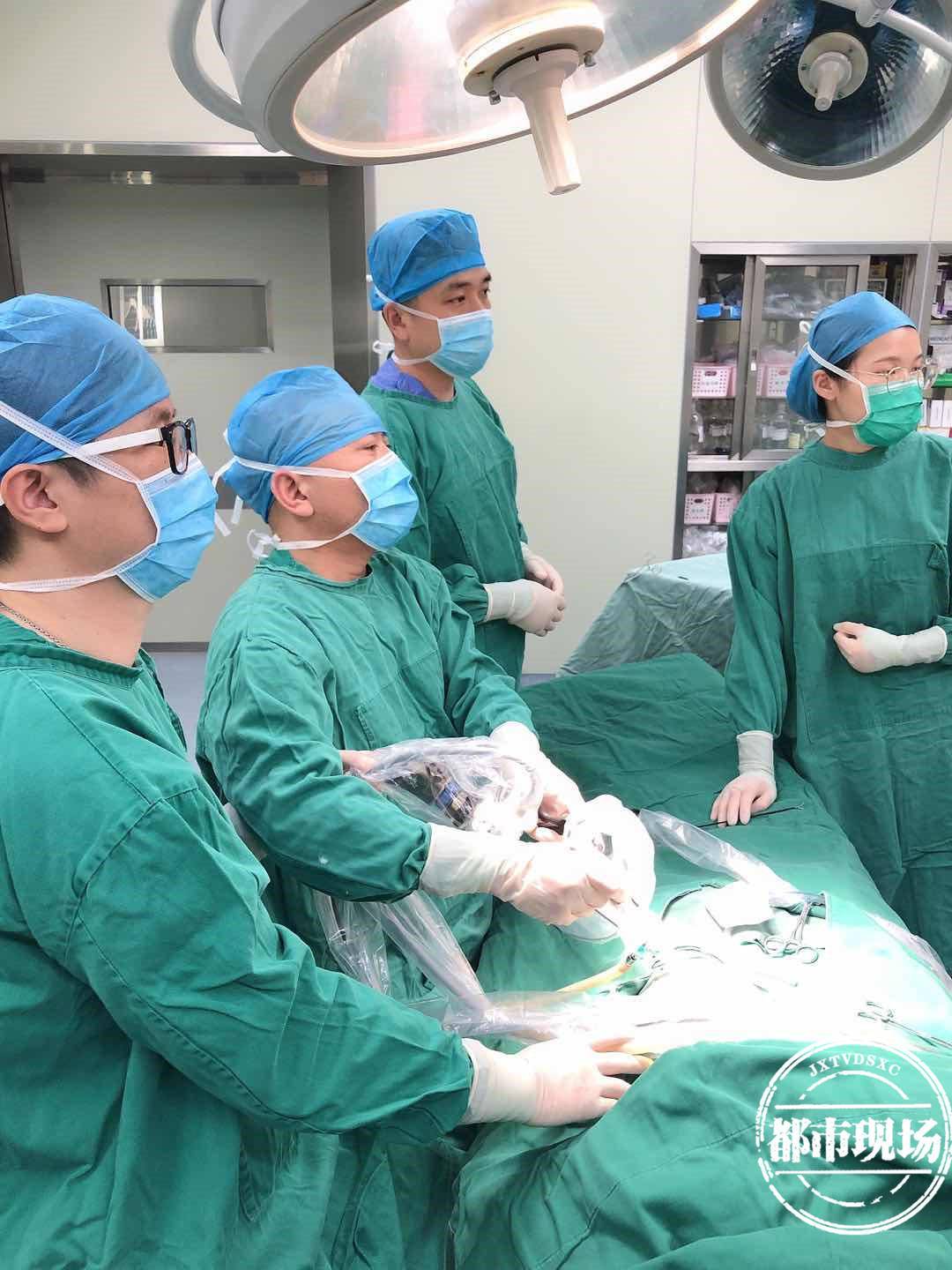 南昌：14岁女孩迟迟不发育，医生发现秘密：“她”是男孩