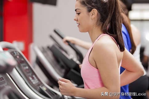 产后胸部下垂干瘪有效运动,产后胸部缩水下垂用什么产品好