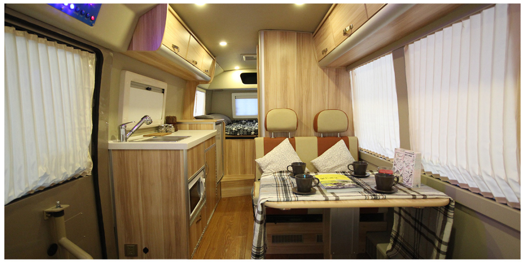 蓝牌c本也能开的越野房车,最实惠最经济自动挡的c型房车