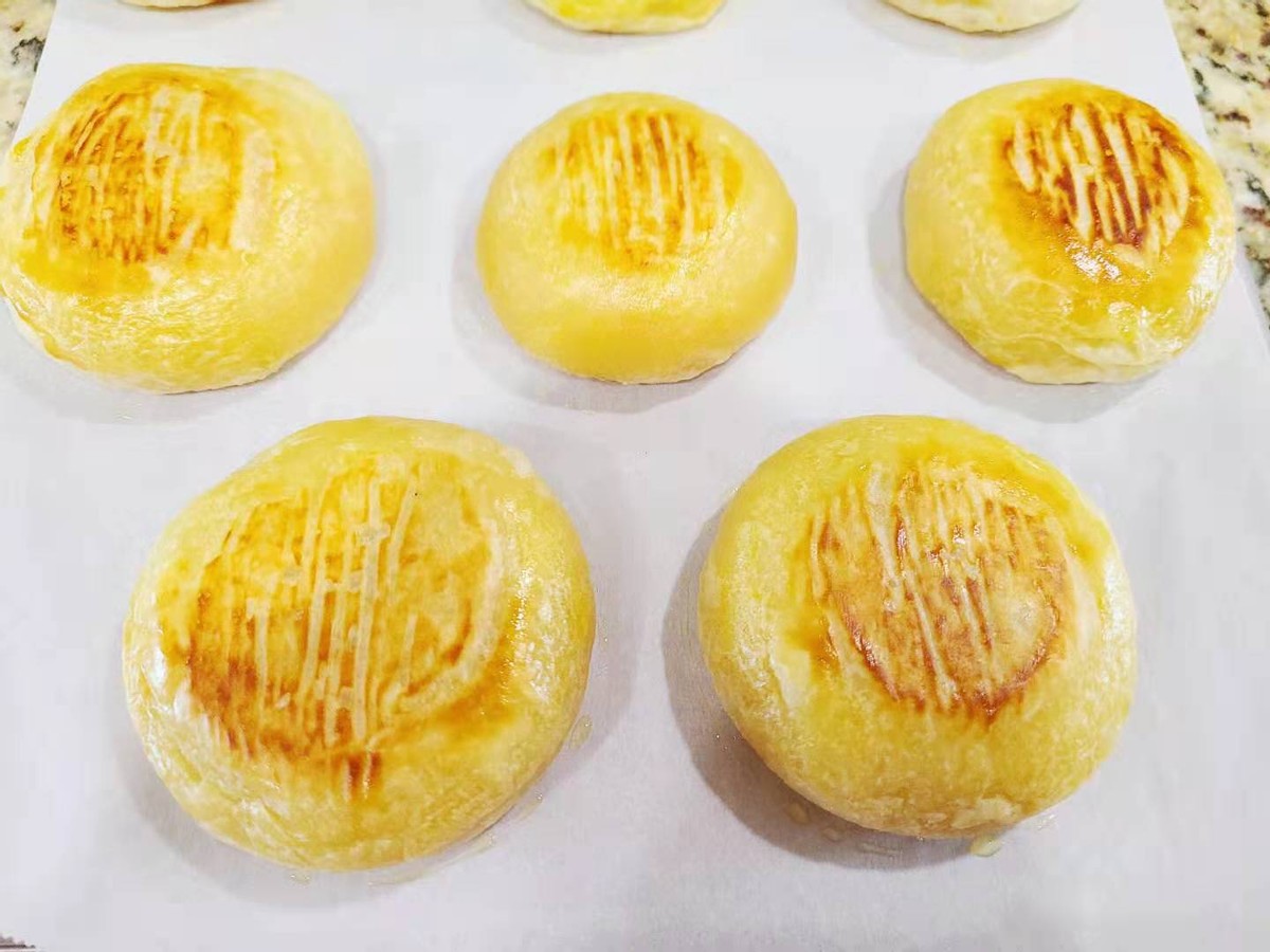 栗子豆沙奶黄椰香酥皮月饼,拉丝麻薯酥皮月饼的奶黄怎么做