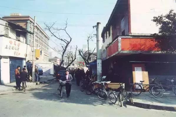 天一广场附近的老街,天一广场20年前