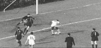 巴西足球天才巨星视频,巴西足球巨星小罗图片