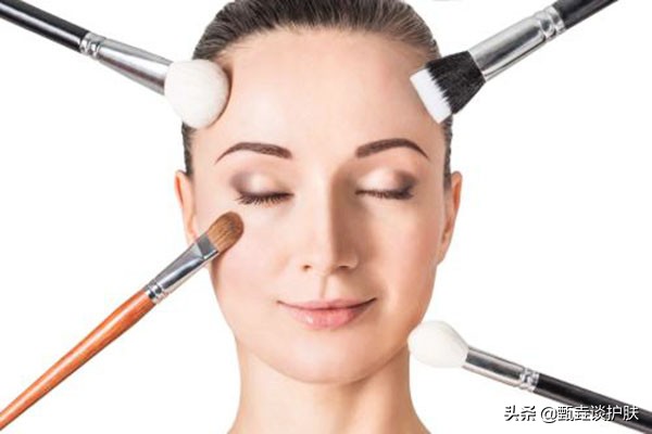 上粉底卡粉浮粉起皮怎么办,涂粉底浮粉起皮