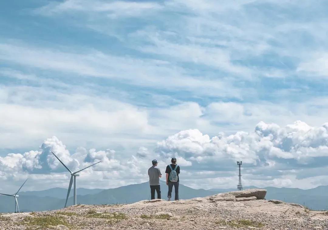 拍照姿势大全男生对镜子超清,男生在花海怎么拍照姿势好看