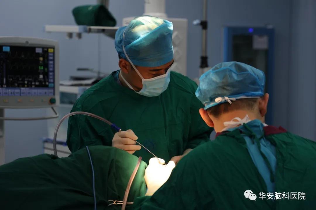 面神经显微血管减压手术,面肌痉挛显微减压术