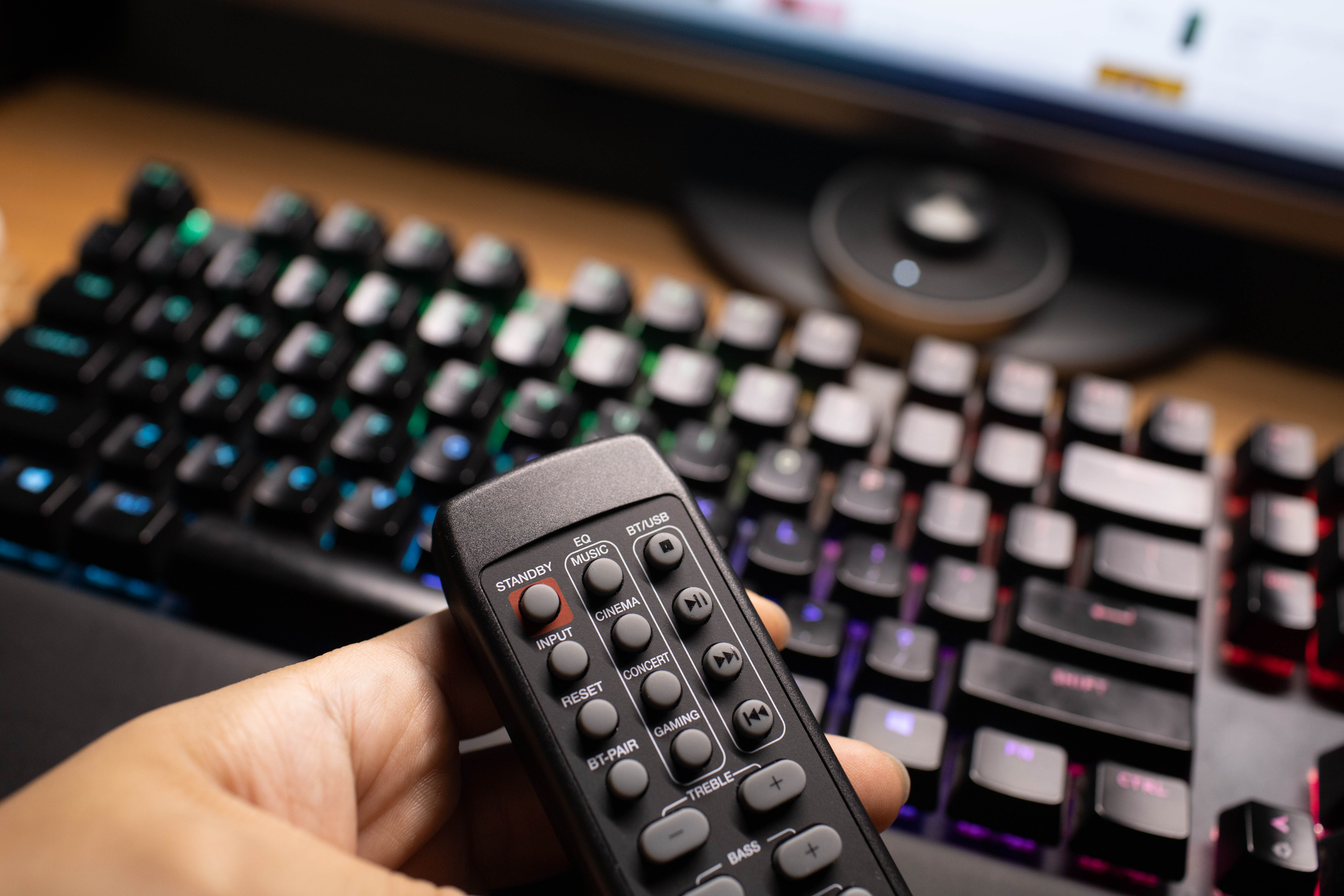 创新T100音箱,创新音箱t20和t100