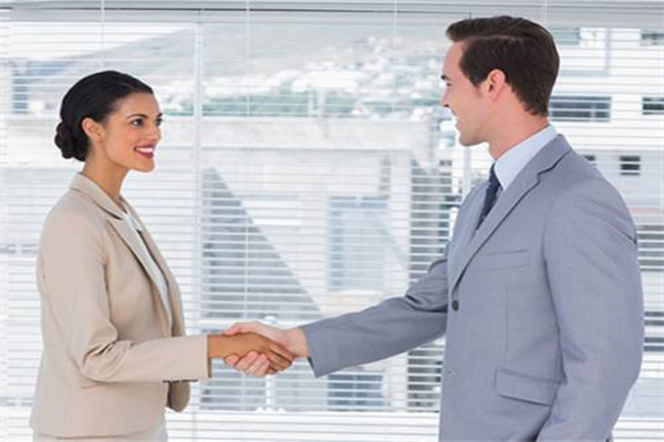 和领导的观点不一致怎么办,跟领导观点不一致