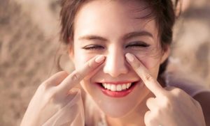 脸部补水美白,如何快速美白脸部简单方法视频