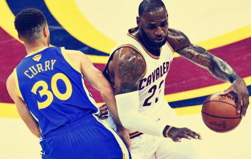 詹姆斯的表现是否完爆库里,詹姆斯没投关键球