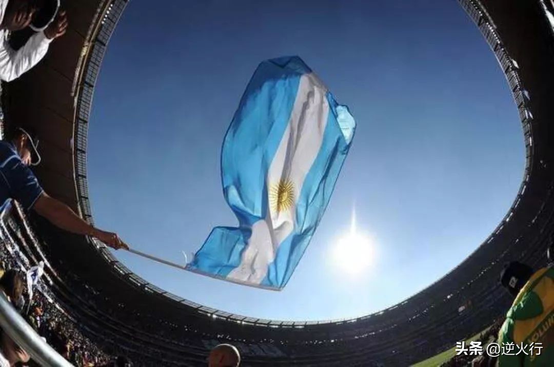 曾经号称南美老大，和英国动武，如今穷成这样居然靠踢足球打对手