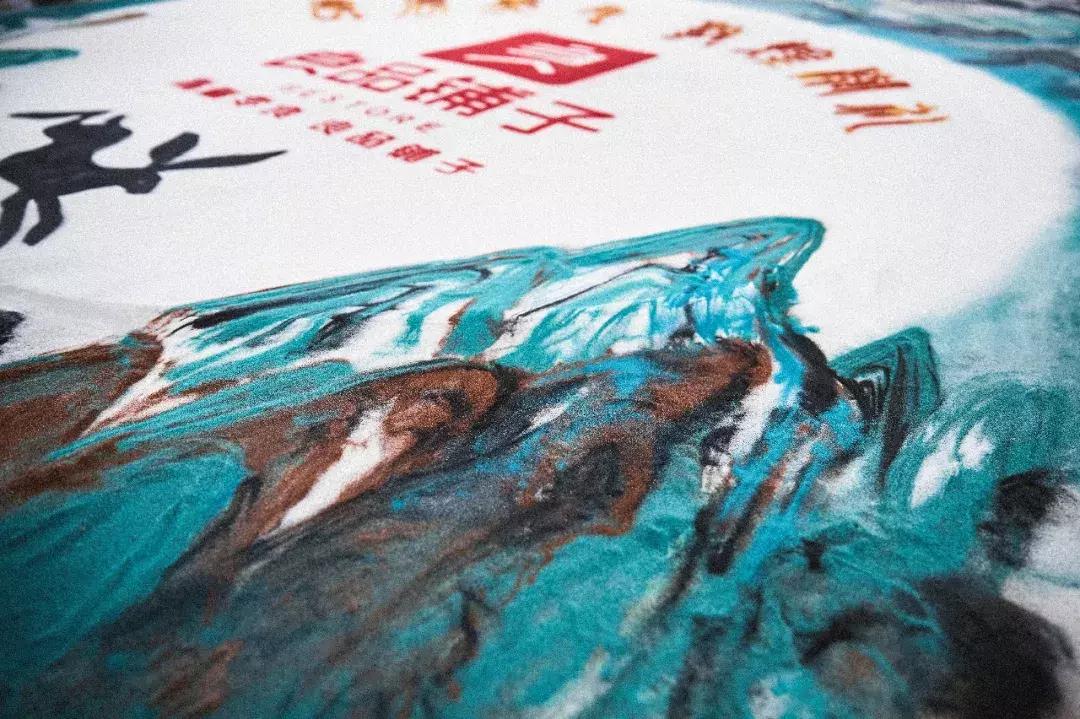 敦煌沙漠惊现64平米巨型沙画，奋战10天10夜创作，仅存在一天就消失