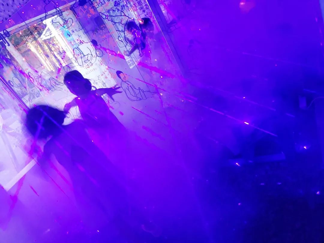 当心断缆警示标志,断片前有什么预警