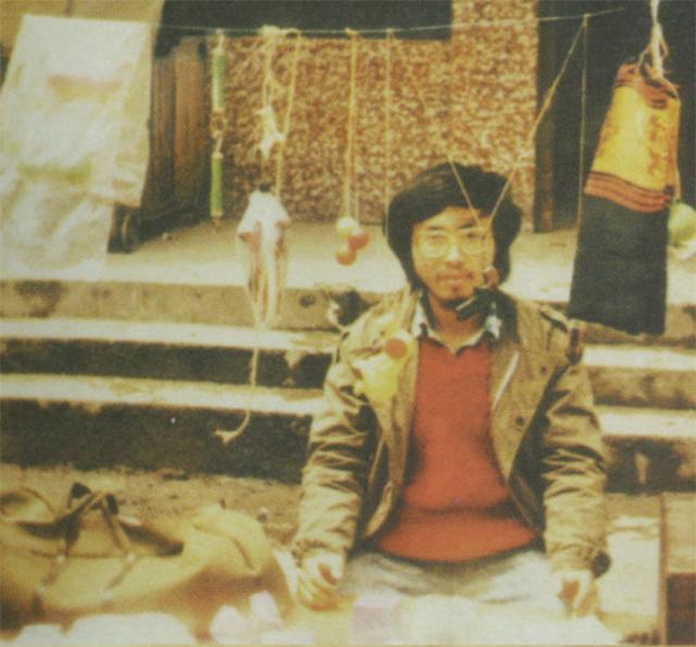 海子爱情经历,海子的两段情史