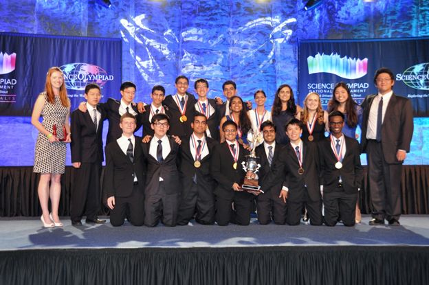 住洋房开游艇，做美国的*庄大**园主，朋友圈拉仇恨的绝佳机会来了