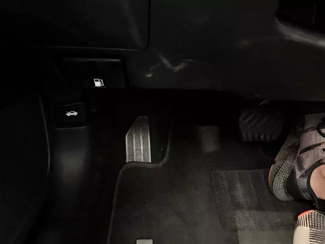 试驾2.0TVC-TURBO秒杀V6？零百加速只有6.4s——日产天籁