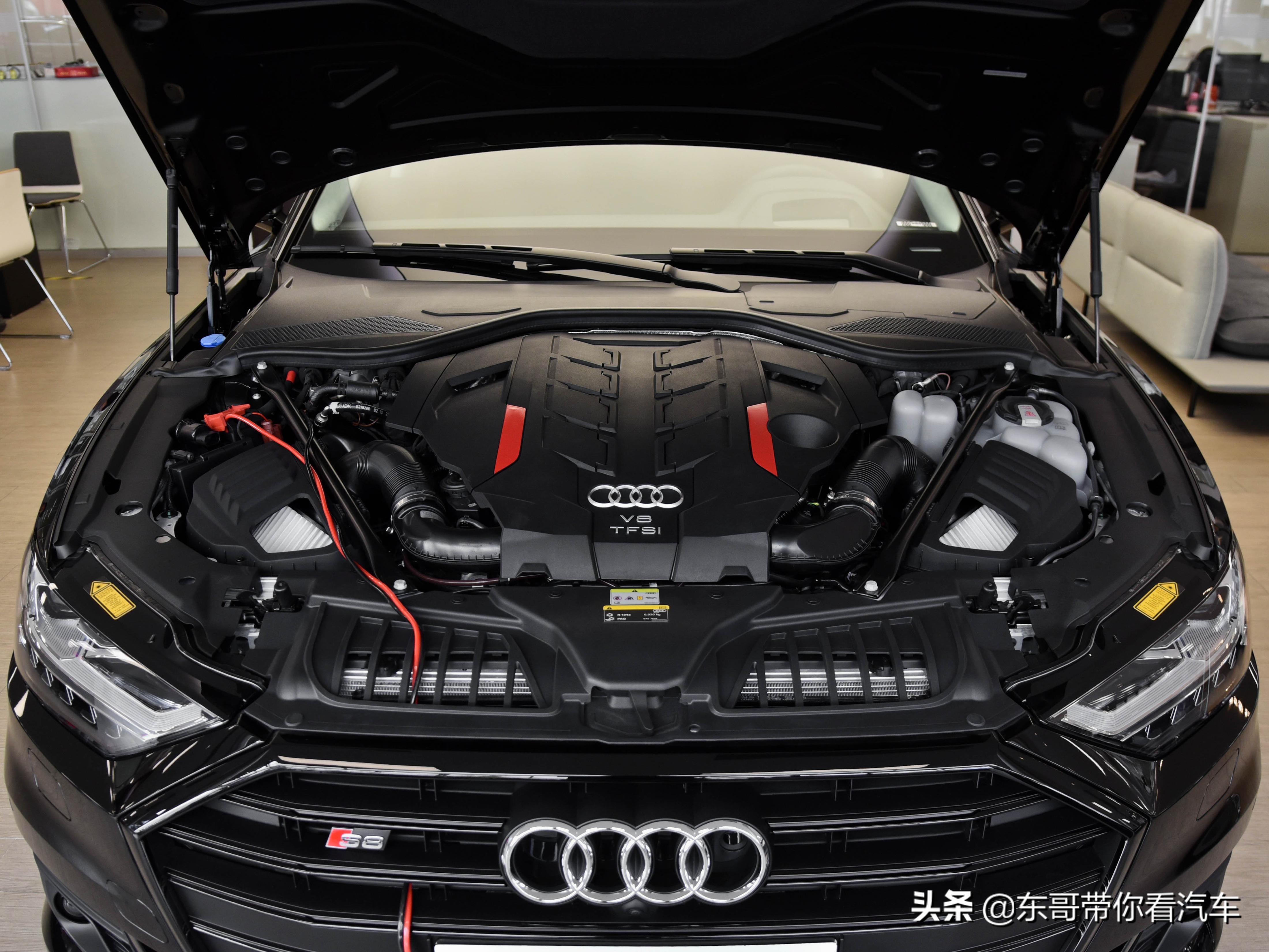 奥迪s8和奥迪a8lw12哪个好,奥迪s8和奔驰s63宝马m8哪个快