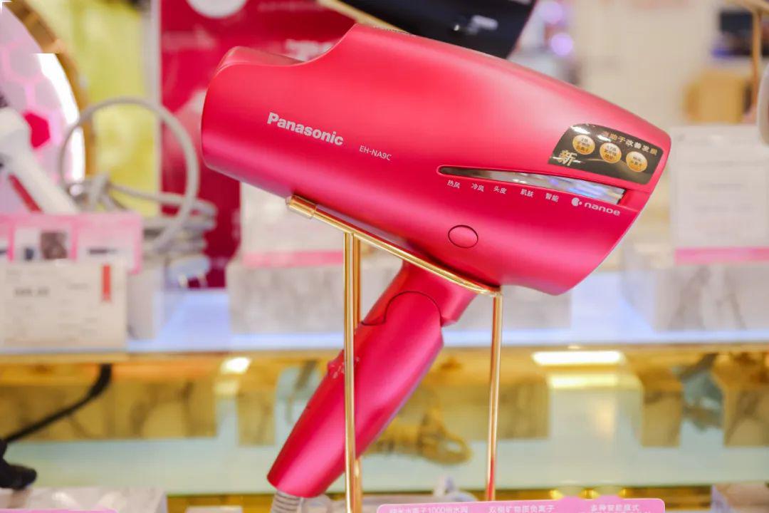 不看血亏!5.9折的克拉钻、买正装送正装的YSL,成都就这儿有