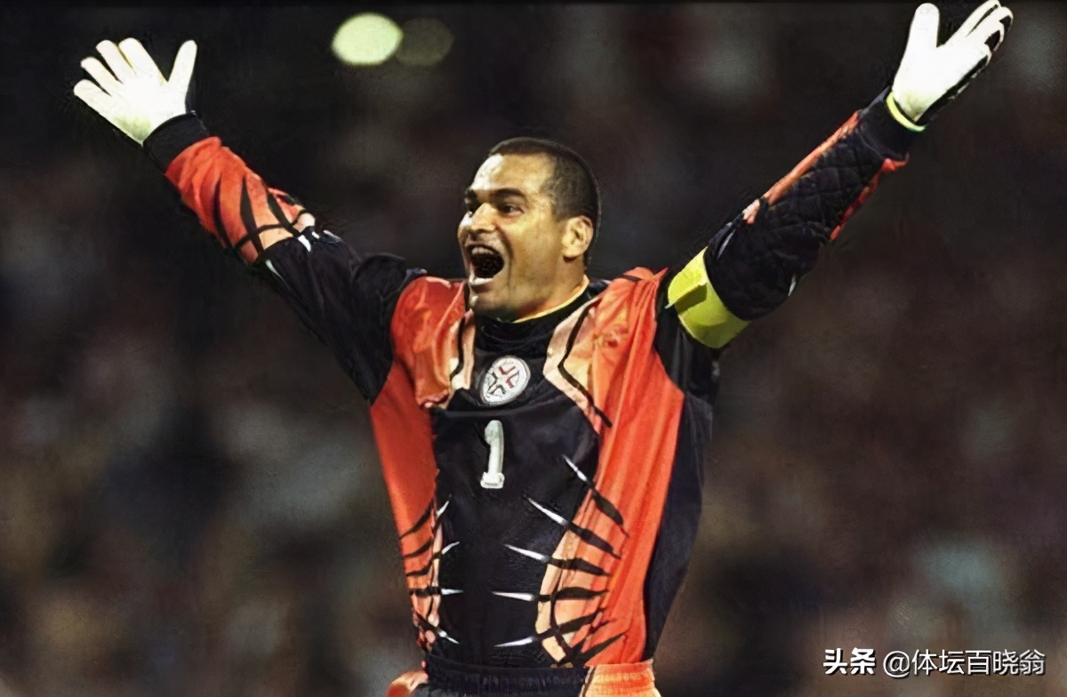 身为门将他进67球！体重近200斤脾气火爆，曾冲卡洛斯脸吐痰