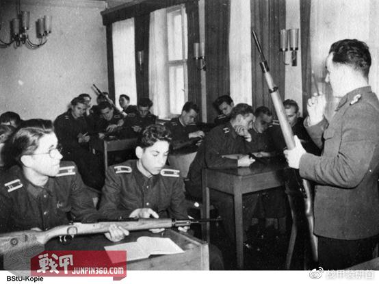 不只是仪仗！——东柏林的卫兵们