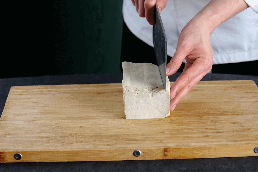 舌尖上的春天香椿菜,舌尖上的春天美食之香椿