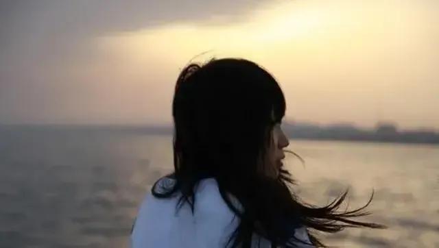 女人长得不好看却嫁优秀男人,女人不漂亮男人会爱吗