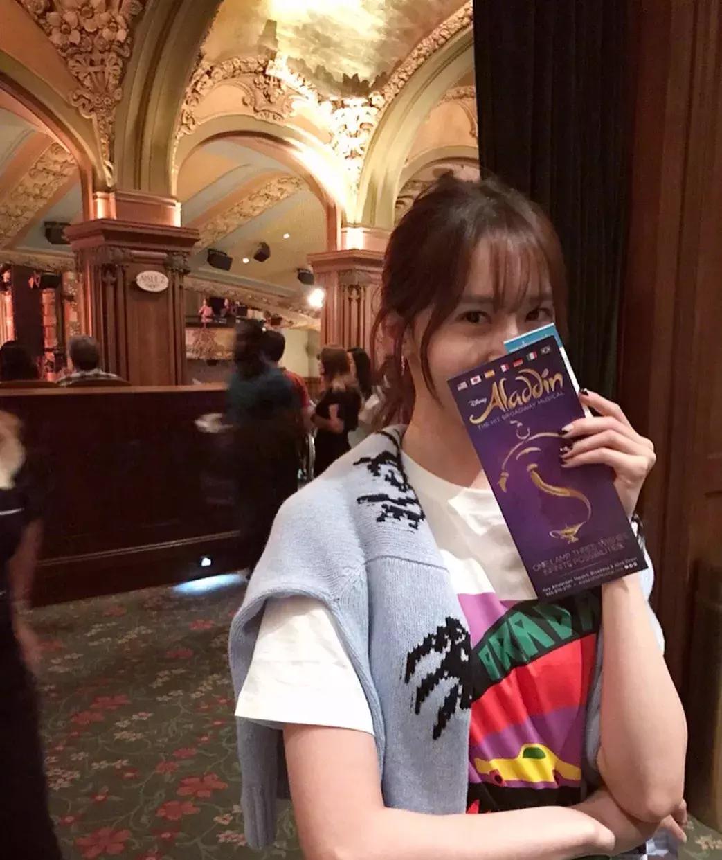 林允儿在韩国出道的视频,林允儿最近在中国出席的活动