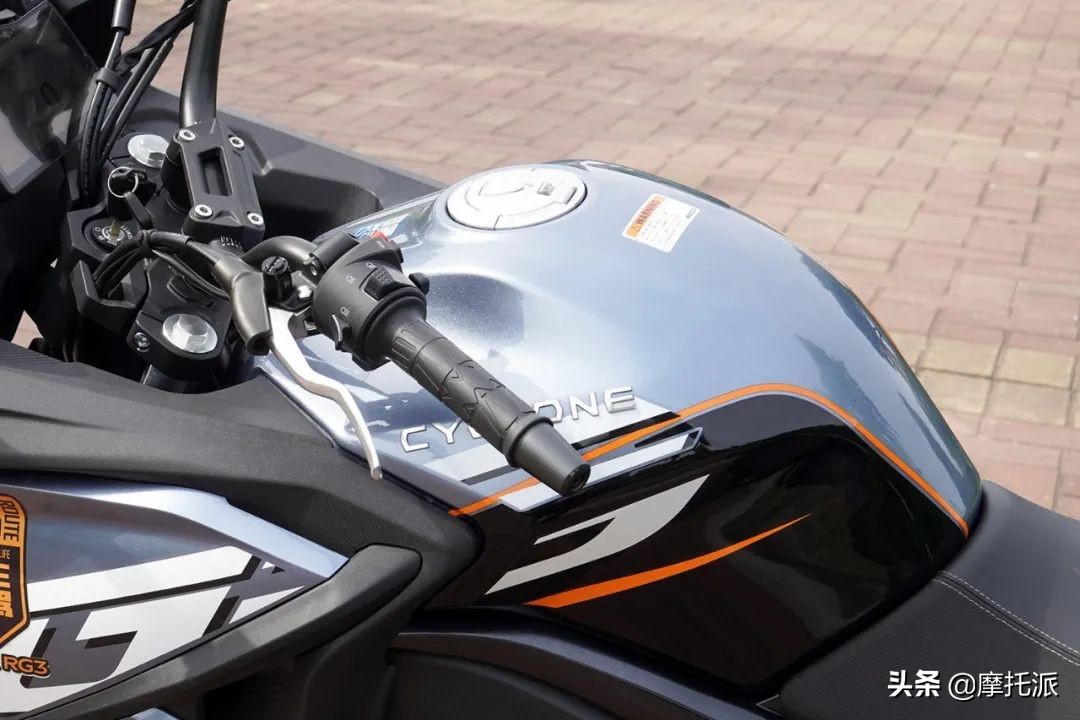 赛科龙rg3和铃木dl250哪款适合长途,赛科龙rg3旅行版测评