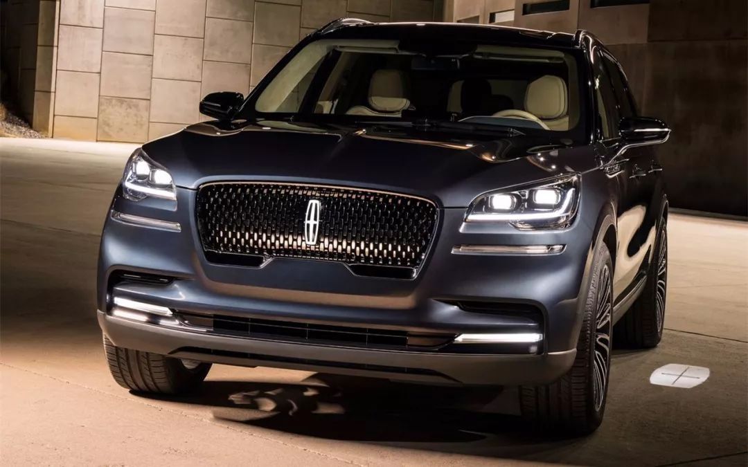 豪车乞丐版,飞行家7座四驱尊享版