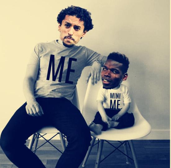 博格巴曼联被踢,博格巴跑动中差点摔倒