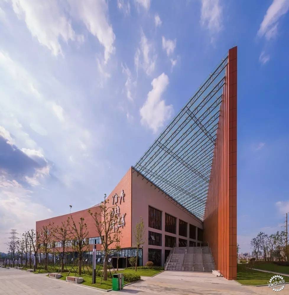 中国十大建筑最美大学,中国最美的十个学校环境