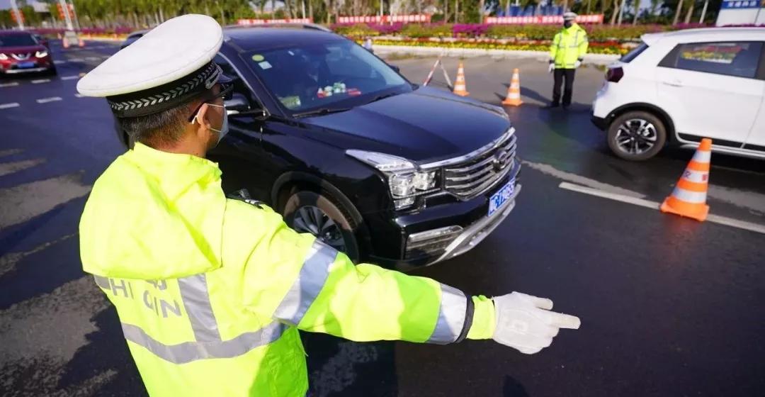 外地车偷偷闯进斗门被举报！惊动警察翻遍村子找他消毒！明起冷空气再袭珠海！