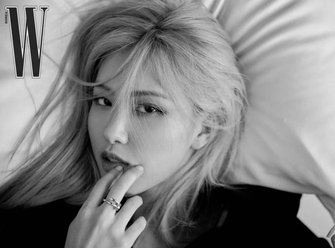 blackpink的朴彩英rosie,blackpink朴彩英澳洲玫瑰歌名