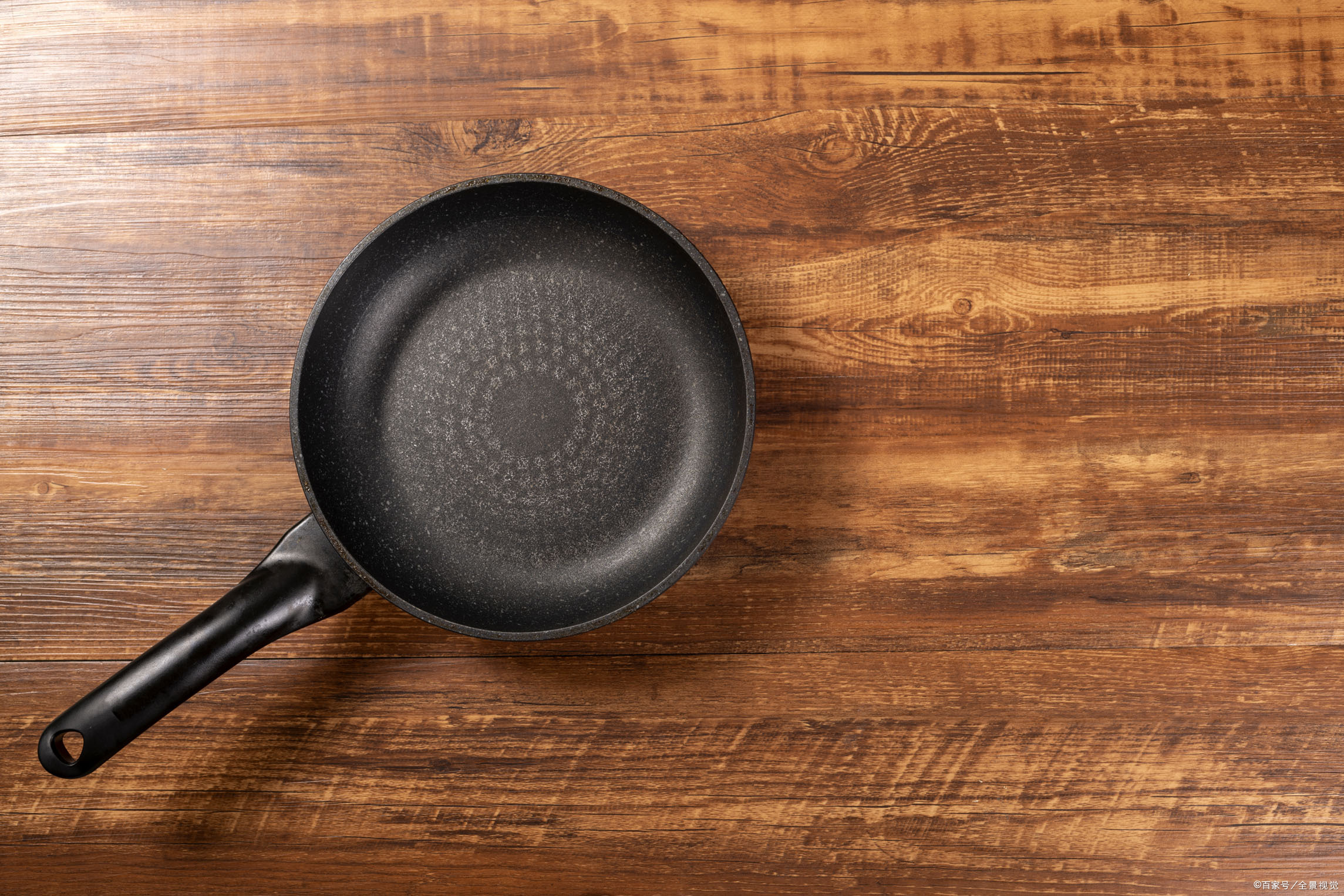 搬新家厨房必买哪些锅,搬新家买新锅好还是用旧的好