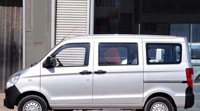 五菱之光自动挡车怎么样,家用五菱宏光大众polo对比