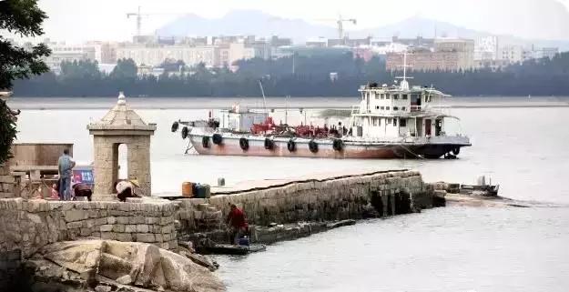 借壳三年,业绩空空,违规担保20.73亿,泉州现代船王怎么了?