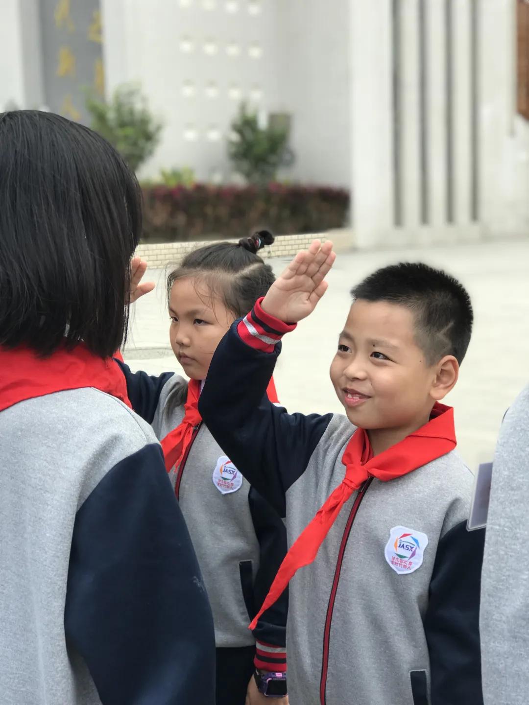 “展翅中国梦，腾飞我少年”福州市晋安区实验小学“从小学先锋，长大做先锋”少先队建队日系列活动简报