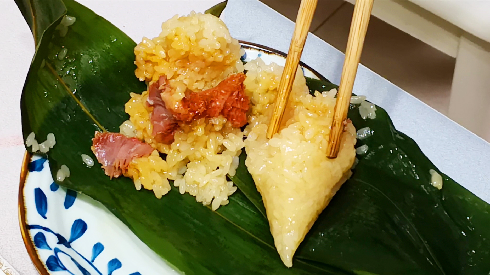 包肉粽子时，最忌泡完米直接就包，多加1步，粽子更香更好吃