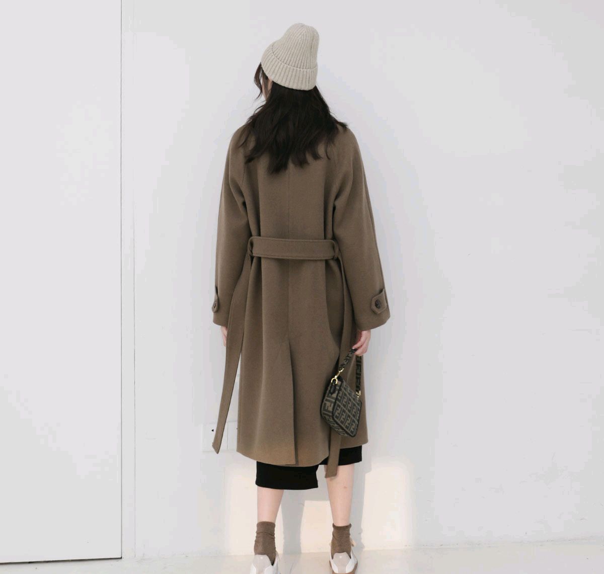 高端驼色毛呢大衣穿搭高级感,呢子大衣配直筒裤穿搭高级感