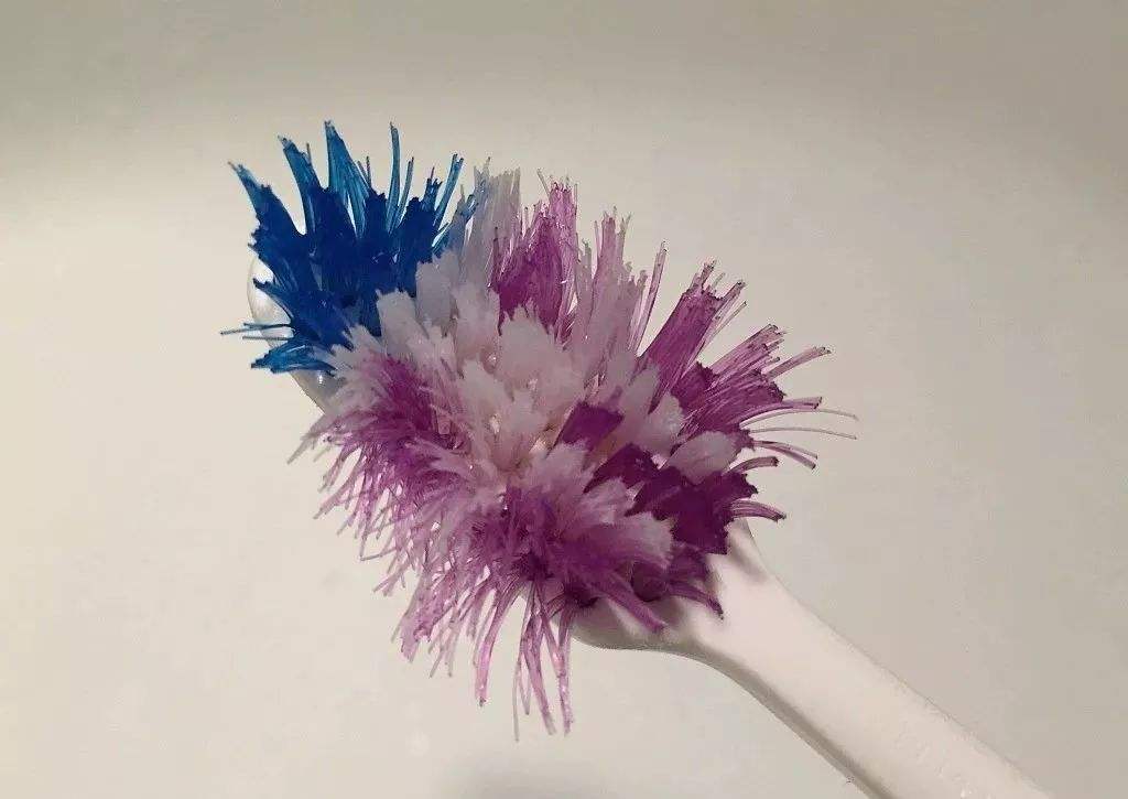 电动牙刷的刷头知识,电动牙刷正确使用方法