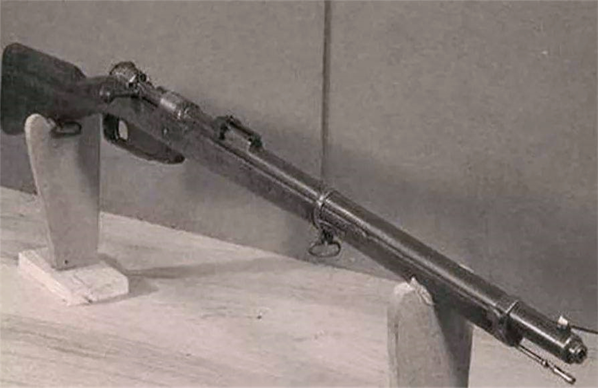 清朝不生锈的铁轨,铁路的铁轨为什么都是生锈的