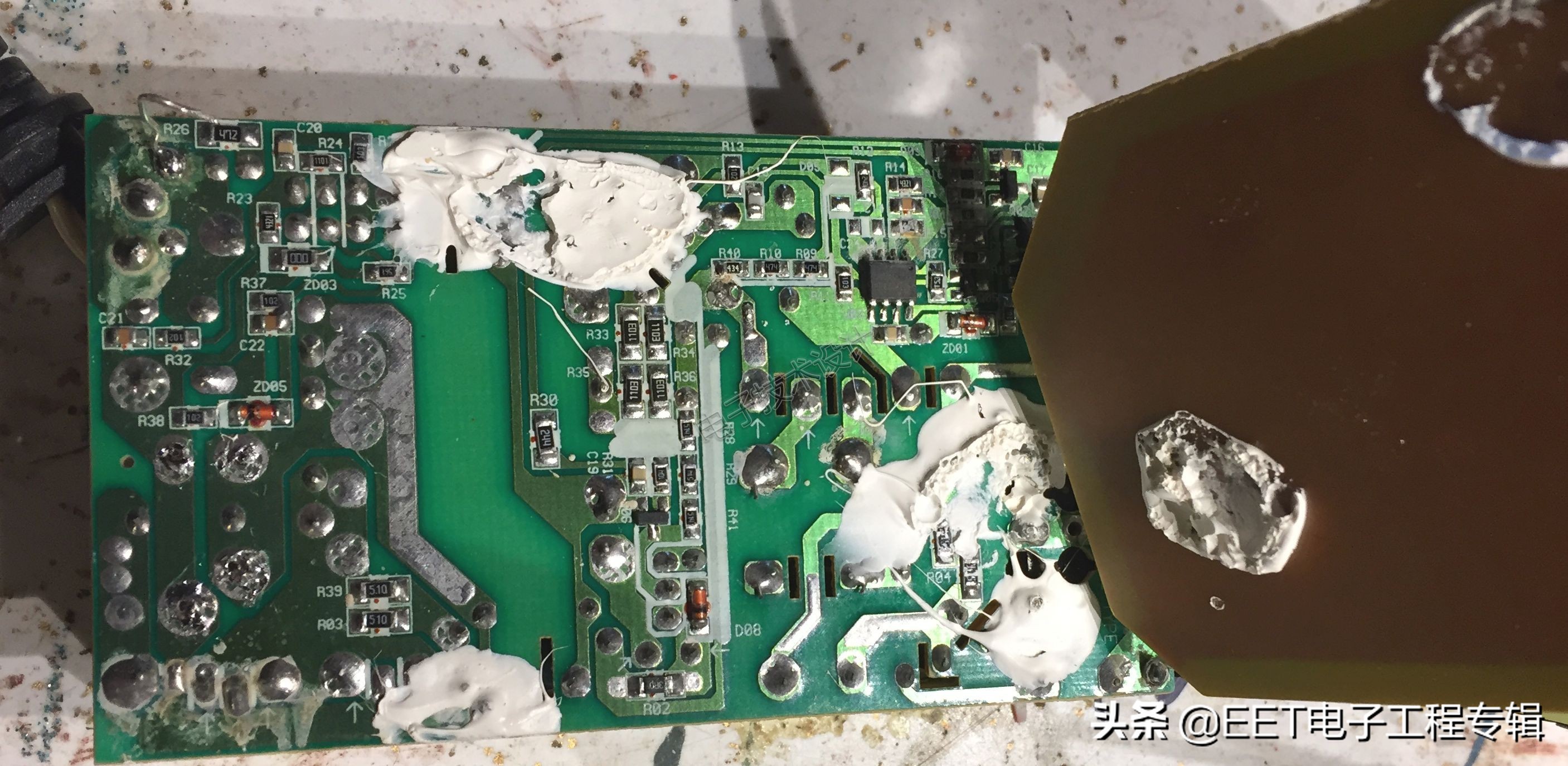 电脑显示器电容维修多少钱,显示器电容坏了的表现